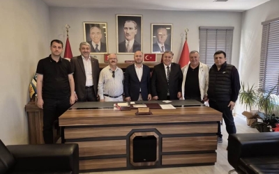 Siyasi partileri ziyaret ettik.